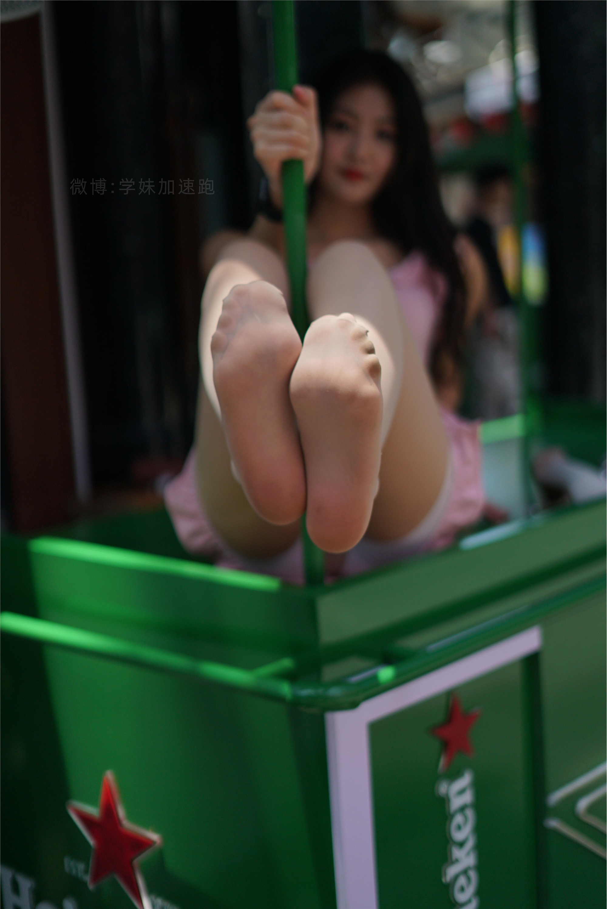 学妹加速跑 XM073《摆摊卖足艺-彤彤》